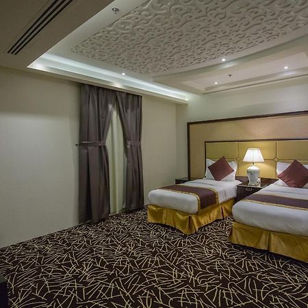 ריאד Rest Night Serviced Apartments- Alhamra מראה חיצוני תמונה Deluxe Room