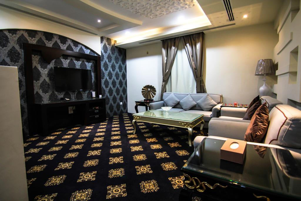ריאד Rest Night Serviced Apartments- Alhamra חדר תמונה A private suite at the airport