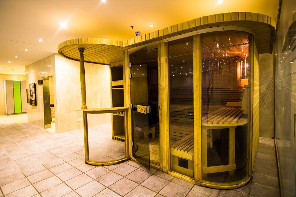 ריאד Rest Night Serviced Apartments- Alhamra מראה חיצוני תמונה A steam room