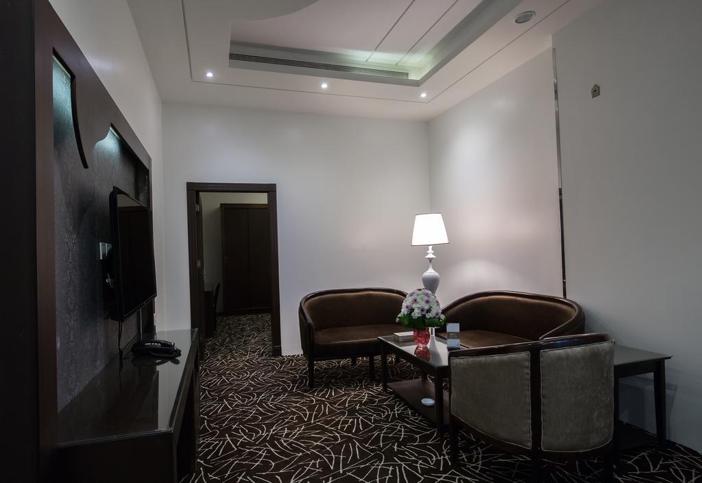 ריאד Rest Night Serviced Apartments- Alhamra מראה חיצוני תמונה A suite at the hotel