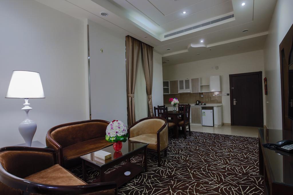ריאד Rest Night Serviced Apartments- Alhamra מראה חיצוני תמונה A suite at the hotel