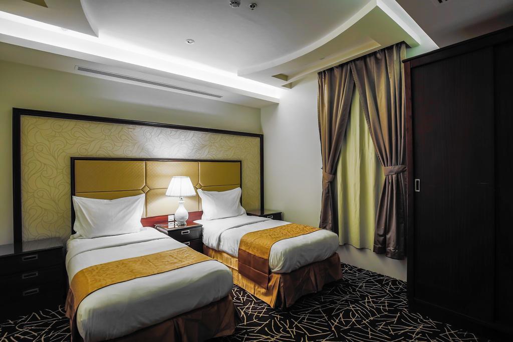 ריאד Rest Night Serviced Apartments- Alhamra מראה חיצוני תמונה Deluxe Room