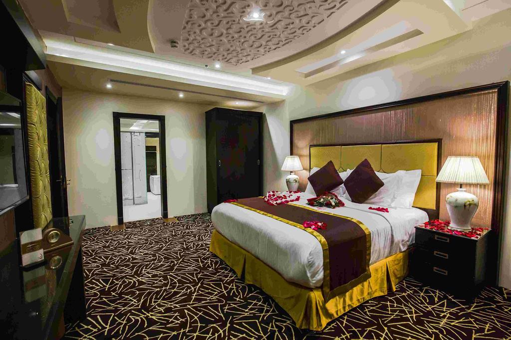 ריאד Rest Night Serviced Apartments- Alhamra מראה חיצוני תמונה Suite