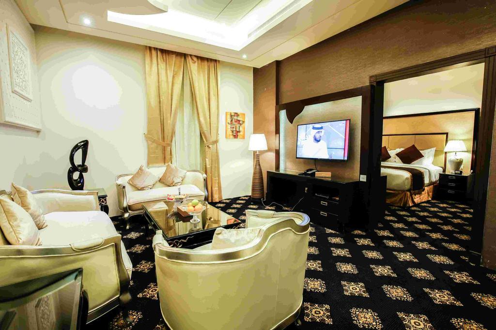 ריאד Rest Night Serviced Apartments- Alhamra מראה חיצוני תמונה Suite