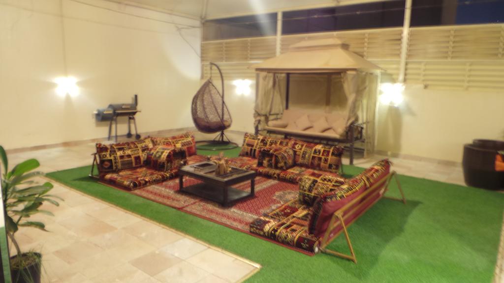 ריאד Rest Night Serviced Apartments- Alhamra מראה חיצוני תמונה A majlis in a hotel in Dubai